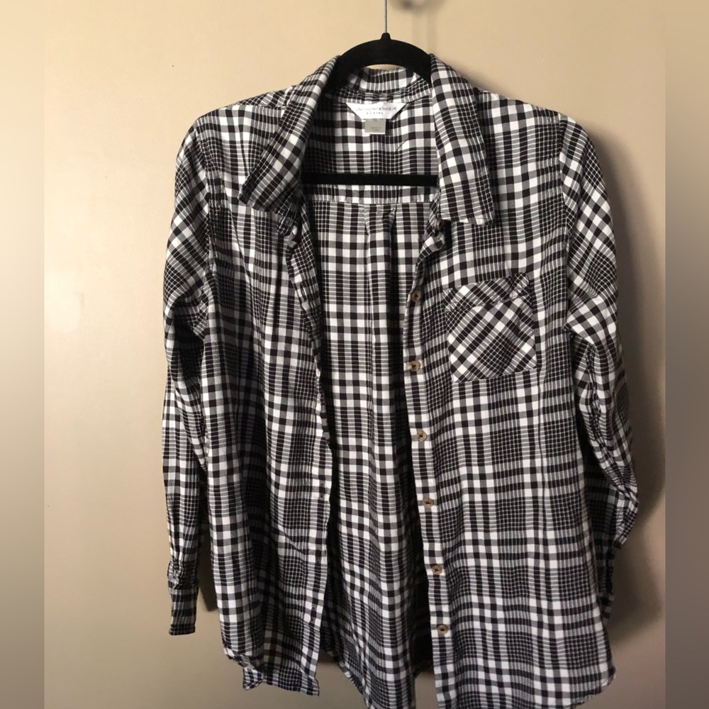 Black and white plaid button down top